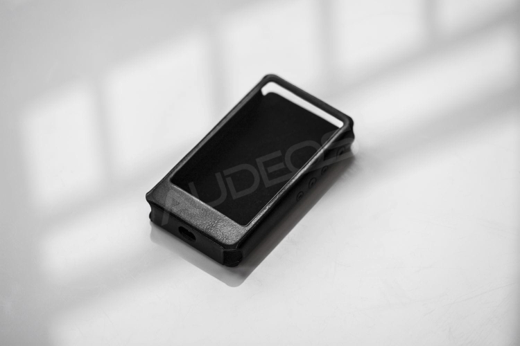 Etui R6Pro bl 1.jpg