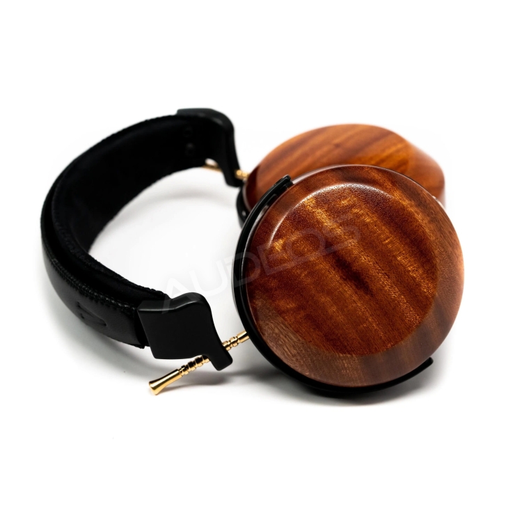 Verite Closed #5.jpg