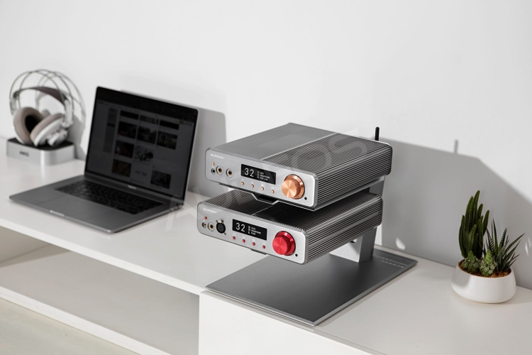 Burson Mothership 01