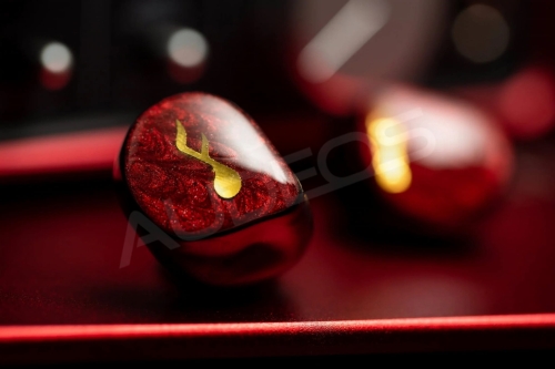 FATfreq Scarlet Mini