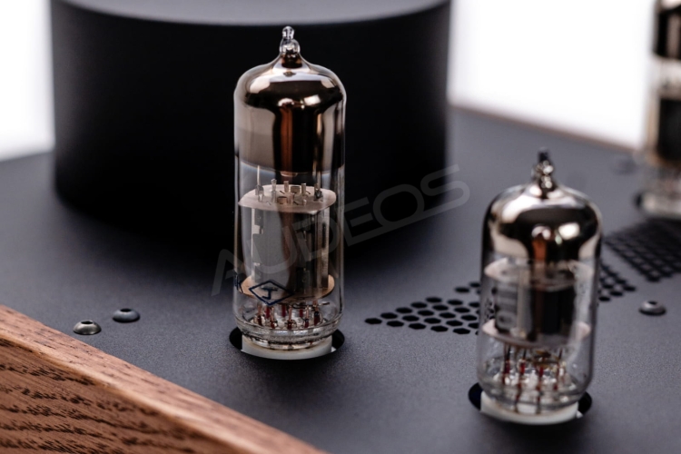 Lampowy wzmacniacz słuchawkowy Feliks Audio Echo Classic